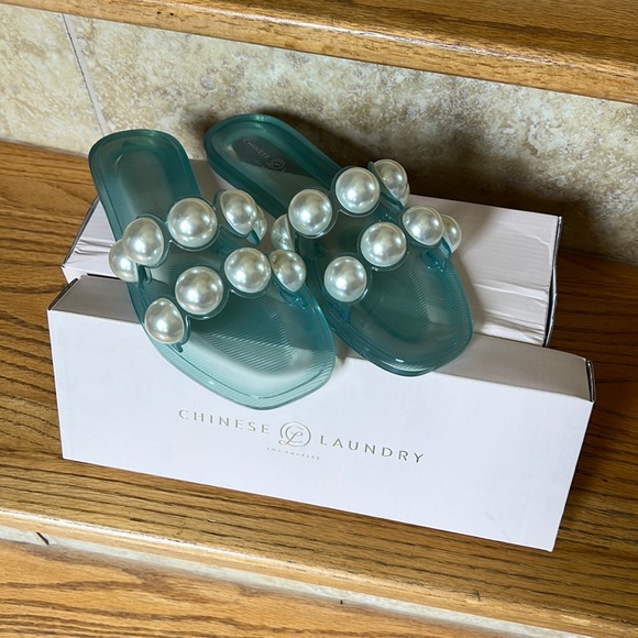Chinese Laundry Shoes - Chinese Laundry jelly Sandals